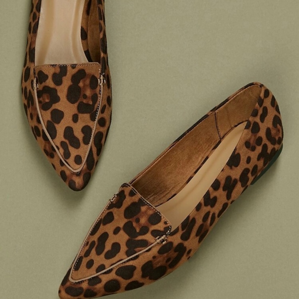 2/$20 🛍 Leopard  Suede Pointed Toe Flat Loafers
